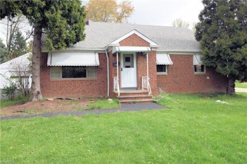 4402 Pleasant Vly Rd, Cleveland OH  44134-5852 exterior