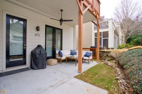 672 Mercer St, Atlanta GA  30312-3520 exterior