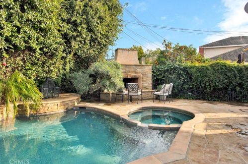 18572 San Felipe St, Santa Ana, CA 92708-7119