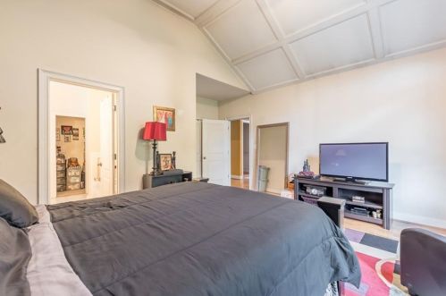 1758 Marietta Rd, Atlanta GA  30318-2735 exterior