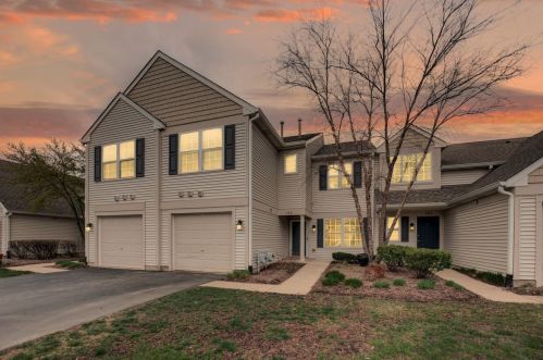 2935 Rutland Cir, Naperville IL  60564-4924 exterior