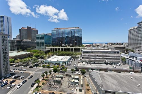 750 Amana St, Honolulu HI  96814-5025 exterior