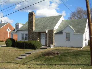 504 Maple St, Vinton, VA 24179-2528