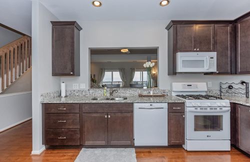 231 Hastings St, Cincinnati OH 45219-1420 exterior