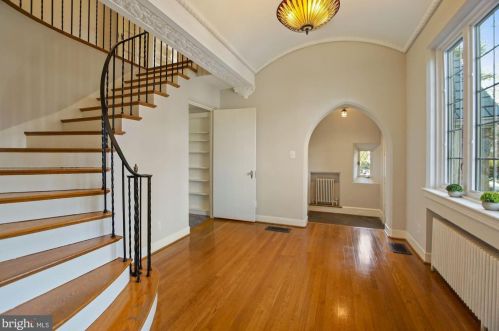 8119 Flower Ave, Silver Spring MD 20912-6646 exterior