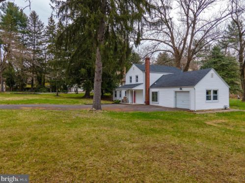 15 Delaware Ave, Trenton NJ  08628-2002 exterior