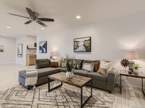 512 Meadow Station Cir, Parker CO  80138-4450 exterior