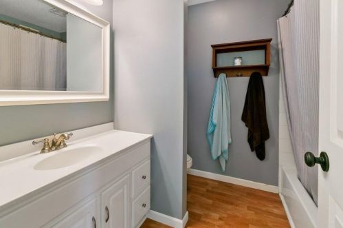 1745 Bluebill Dr, Saint Paul MN  55122-3142 exterior