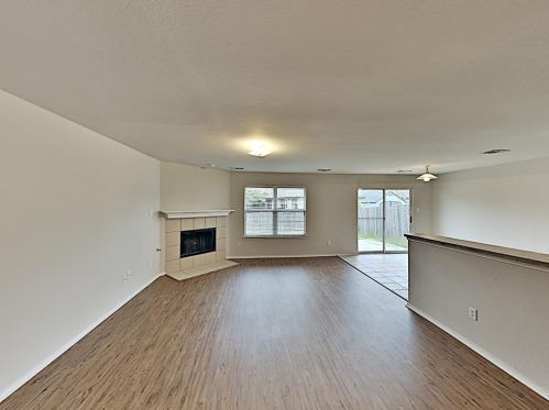 6084 Arabian Ave, Fort Worth, TX 76179-2320