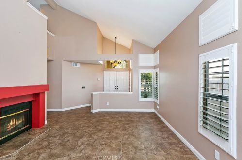 17598 Mountain Ct, Riverside, CA 92503-6569