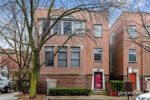 3059 Paulina St, Chicago, IL 60657-3000