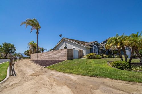 3178 Pacer Dr, Norco, CA 92860-2583