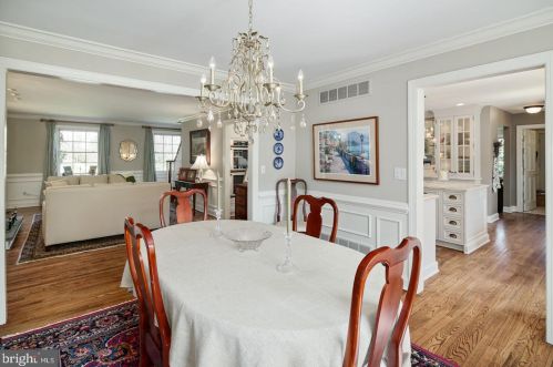 40 Upland Way, Haddonfield NJ 08033-3518 exterior