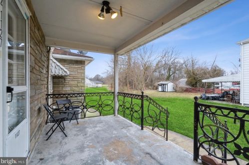 1127 Parkway Ave, Trenton NJ 08628-3014 exterior