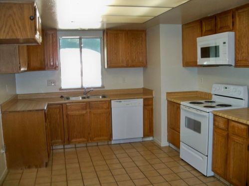 3104 Maplenut Ave, Modesto, CA 95350-0112
