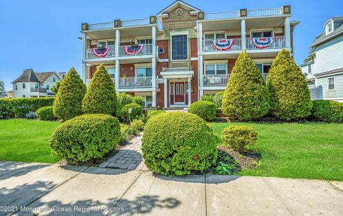 400 4th Ave, Tinton Falls NJ  07712-6081 exterior