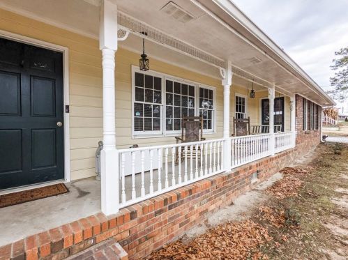 2675 Cindy Ln, Lithonia, GA 30078-3431