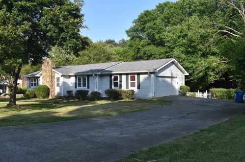 2044 Merle Dr, Conyers GA  30013-1830 exterior