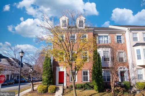12920 Leatherwood Ln, Woodbridge, VA 22192-8301