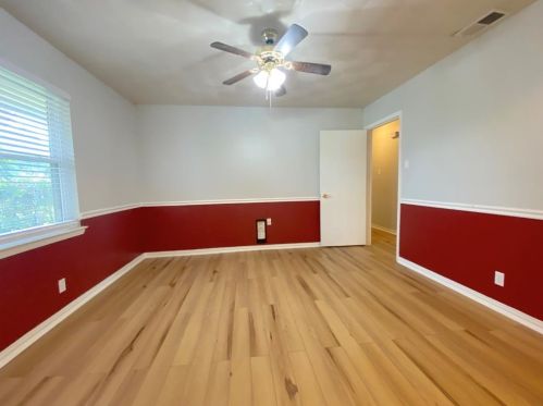 1836 Pleasant Run Rd, Carrollton TX  75006-7568 exterior