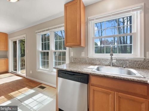 9109 Lake Braddock Dr, Springfield VA  22015-2136 exterior