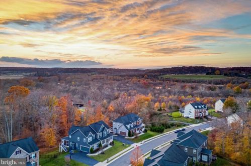 21095 Honeycreeper Pl, Leesburg, VA 20175-6599