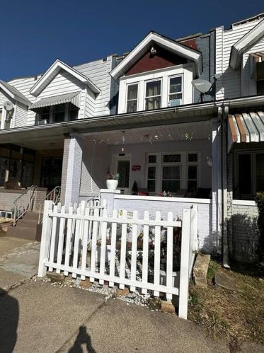 619 Jefferson St, Allentown, PA 18102-2128