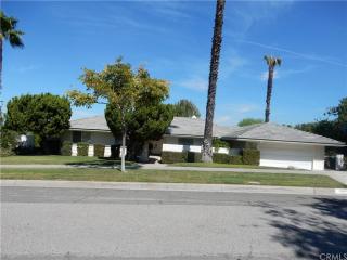 1585 Via Tioga, Riverside, CA 92506-4004