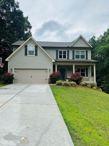 2326 Robin Dr, Loganville, GA 30052-7160