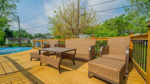 2525 Drexel Dr, Hobart IN 46342-3528 exterior