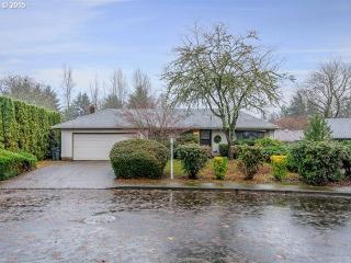 12175 Mckay Ct, Beaverton OR  97008-6917 exterior