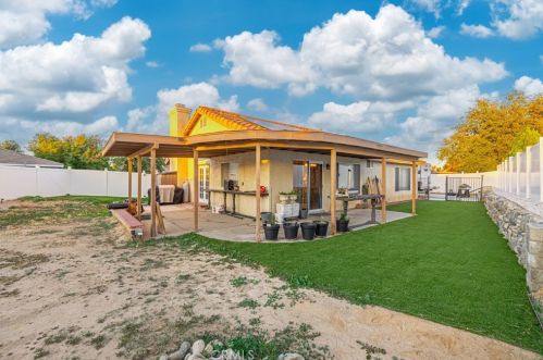 1858 Keaton Way, Lancaster CA  93536-6713 exterior