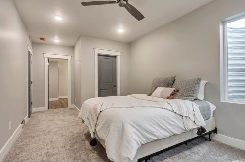 2712 Mt Jordan Rd, Sandy UT 84092-3380 exterior