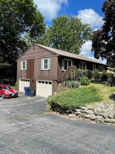 34 Lillibridge Dr, Warwick, RI 02818-3014