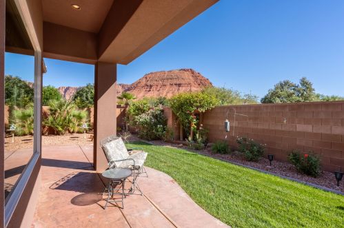 90 Brokenstone Trl, Kayenta UT 84738-6575 exterior