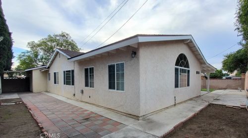 1867 Beacon Ave, Anaheim CA  92804-4562 exterior