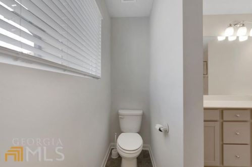 3132 Meadowstone Ln, Atlanta GA  30331-2939 exterior