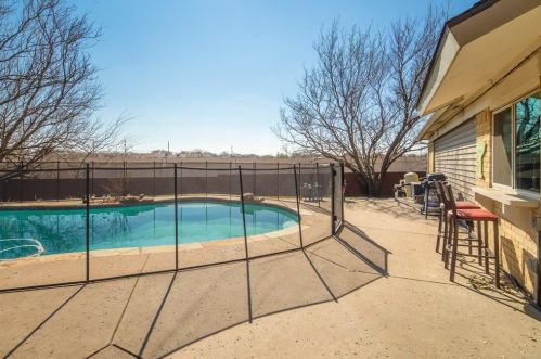 2212 Colonial Pl, Carrollton TX 75007-5503 exterior