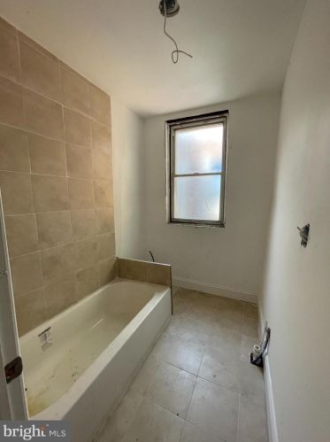 617 61 St, Philadelphia PA 19142-3513 exterior