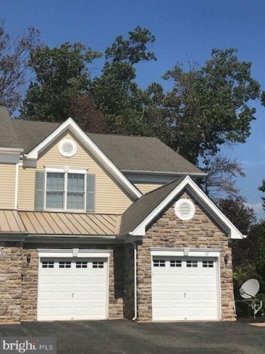 22 Nestlewood Way, Princeton NJ  08540-6131 exterior