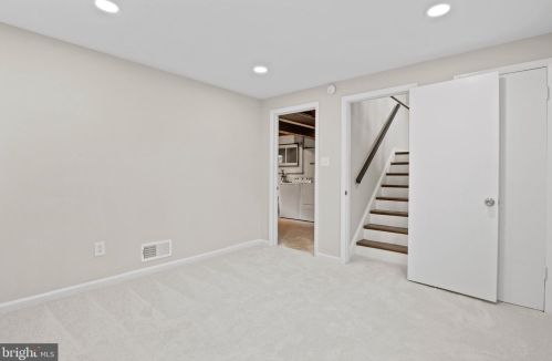 7102 Kerr Dr, Springfield VA  22150-3634 exterior