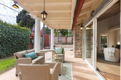 5307 University Dr, Santa Barbara, CA 93111-1643