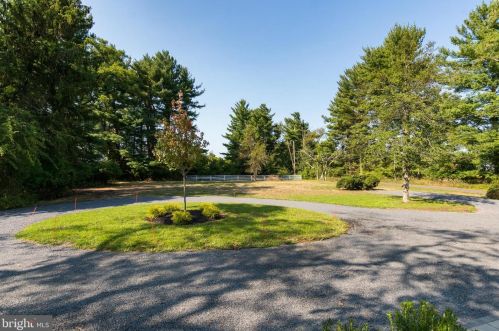 715 Cherry Valley Rd, Princeton NJ  08540-7920 exterior