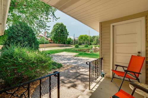 5816 70th St, Minneapolis, MN 55439-1802