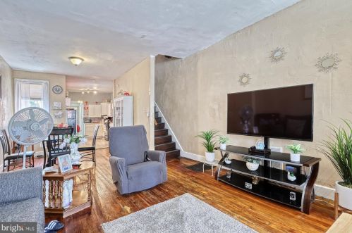 318 Hawthorne St, York PA 17404-3154 exterior