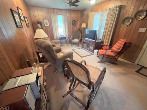 122 Chilton Cres, Lagrange, GA 30240-1106