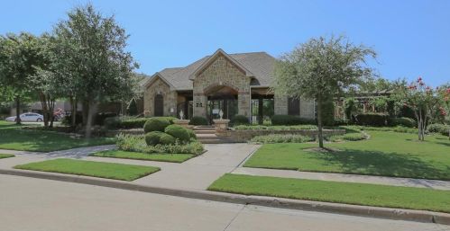 7814 Liverpool Ln, Irving TX 75063-3506 exterior