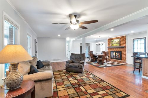 2993 Williams Pl, Lithonia, GA 30078-3737