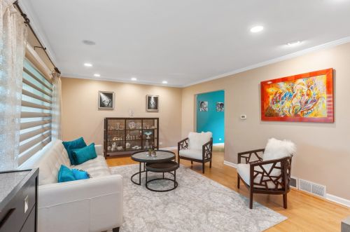 1650 Dartmouth Ln, Bannockburn, IL 60015-3945