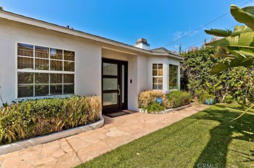 1747 2nd St, Manhattan Beach, CA 90266-7011